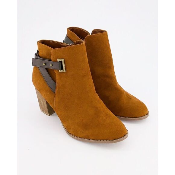 Diba brown ankle boots. Size 8. Retails $75 - Picture 1 of 8